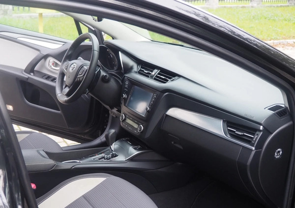 Toyota Avensis cena 84900 przebieg: 70200, rok produkcji 2018 z Ropczyce małe 742
